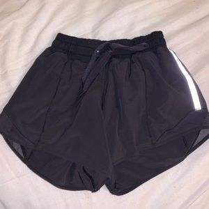 Lululemon hottie hot 4”